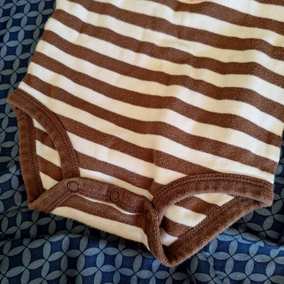 carters onesie dog brown and white stripped 6 months - Picture 2 of 5